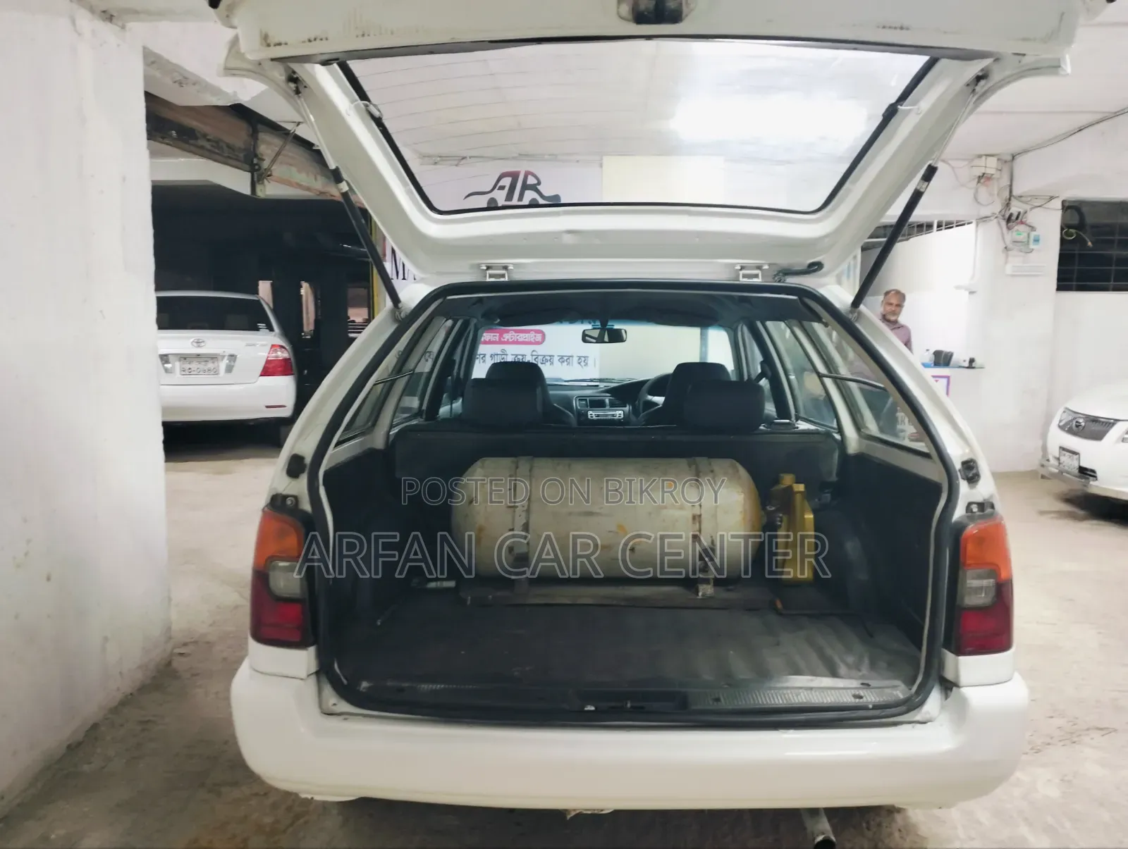 Toyota Corolla 2002 White