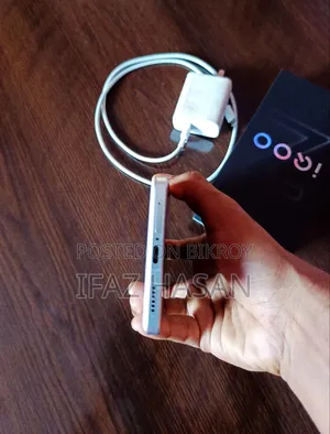 iQOO 256 GB White
