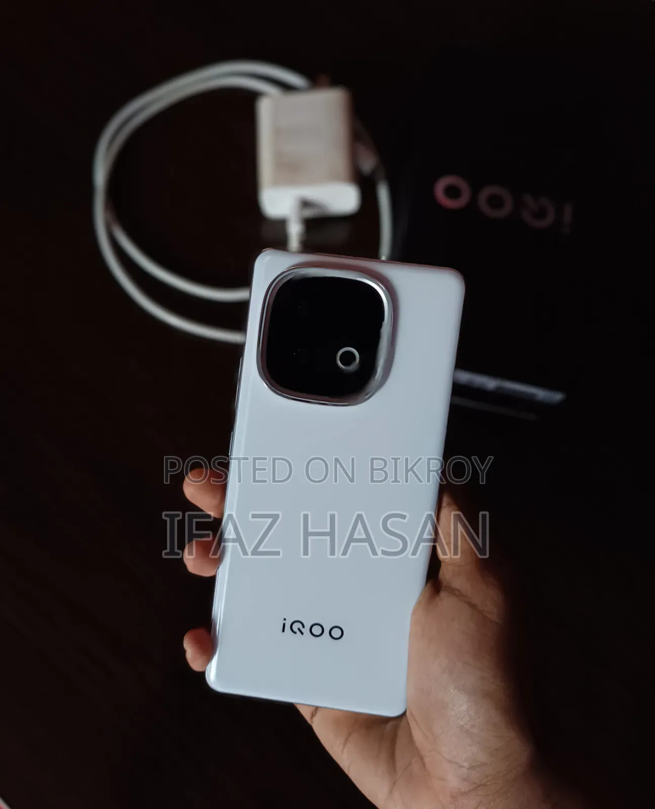 iQOO 256 GB White