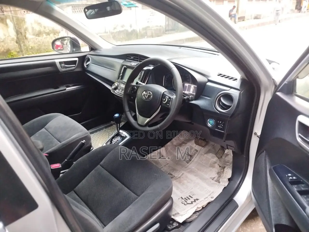 Toyota Axio 1.5 Hybrid G 2WD 2013 Silver
