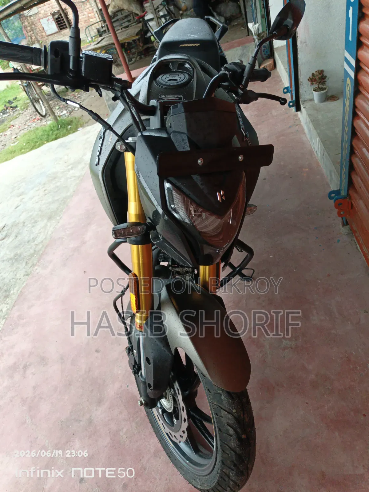 Hero Xtreme 160R . 2025