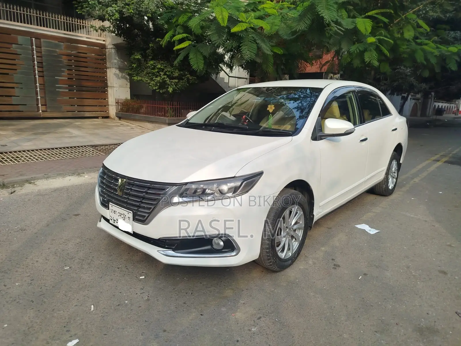 Toyota Premio 1.5 FWD 2016 Pearl