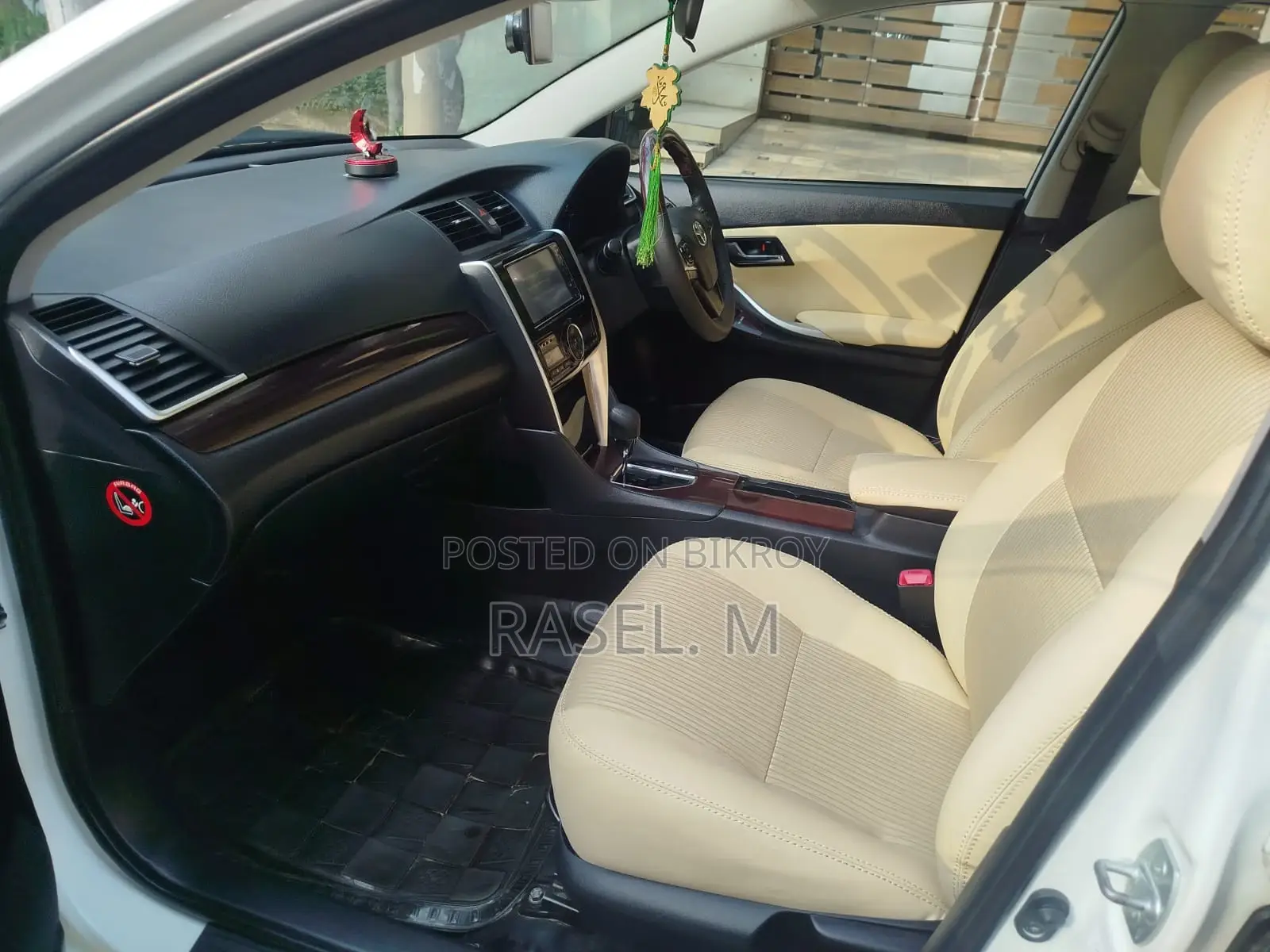 Toyota Premio 1.5 FWD 2016 Pearl