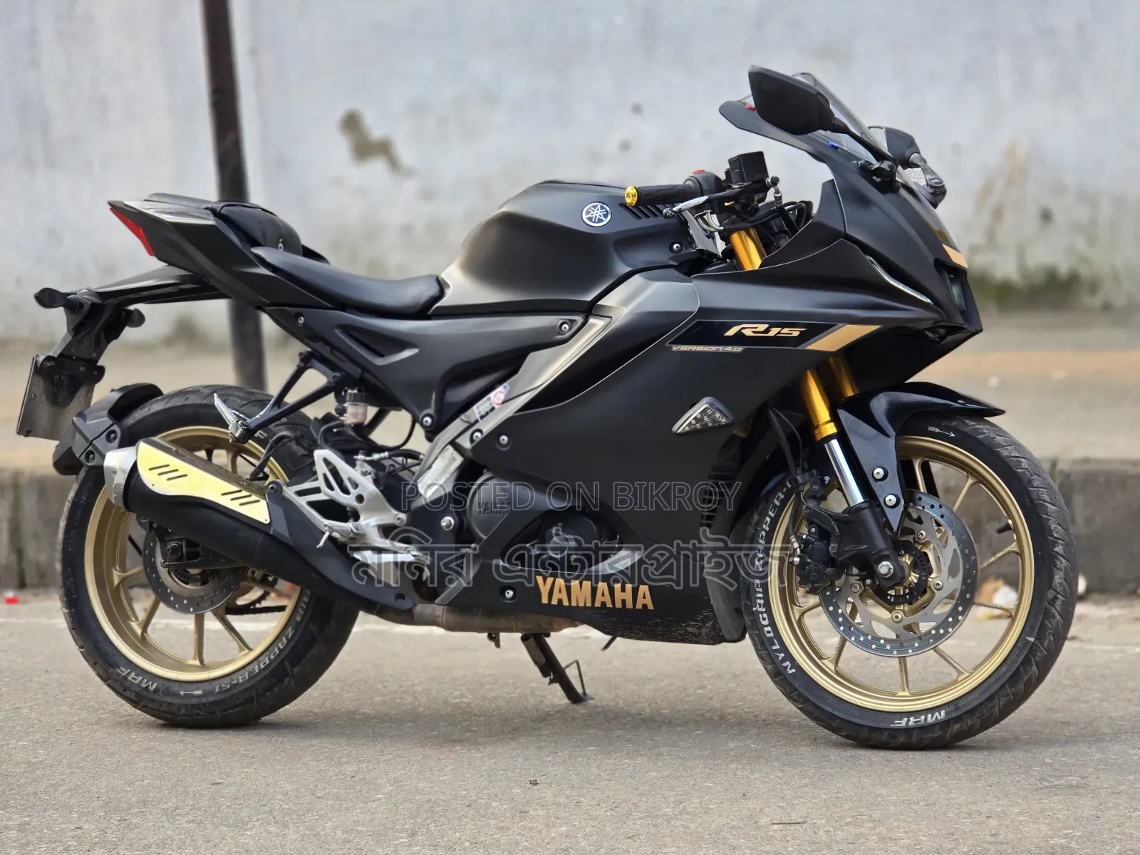 Yamaha R1 2022 Black