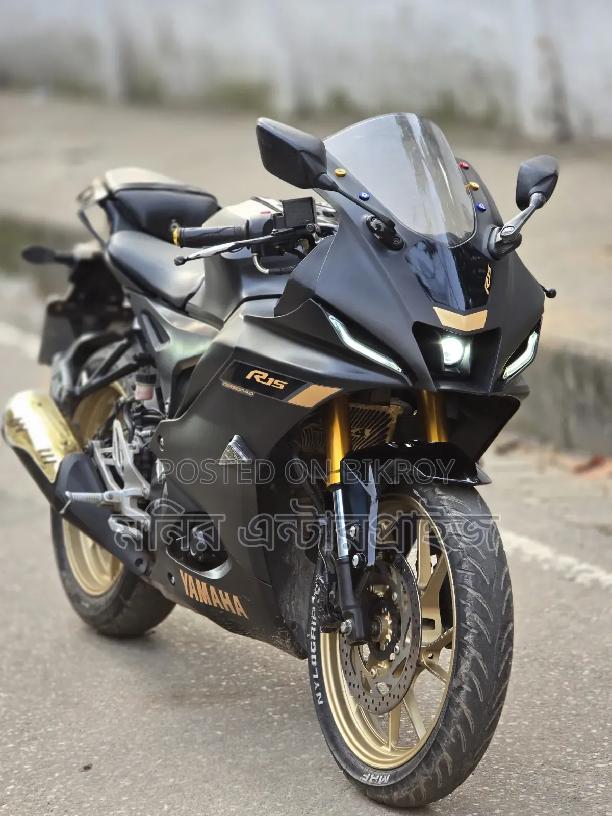 Yamaha R1 2022 Black