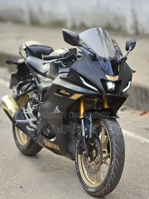 Yamaha R1 2022 Black