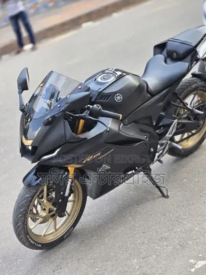 Yamaha R1 2022 Black