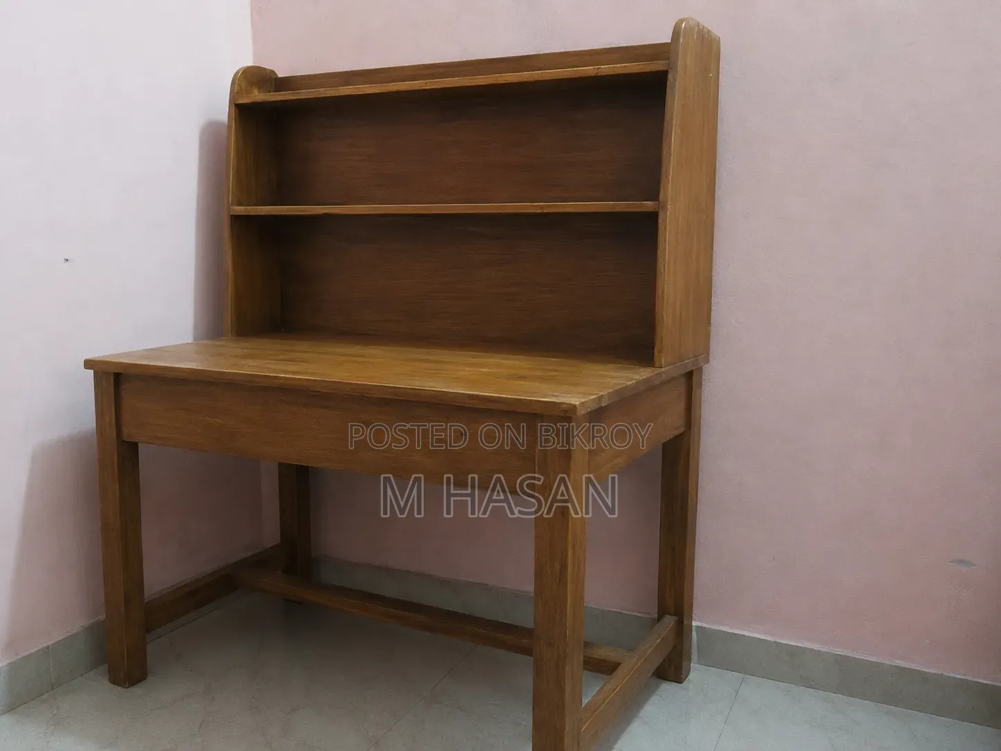 Wooden Study Table With Bookshelf