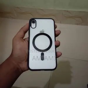 নতুন অ্যাপল আইফোন এক্সআর ৬৪ জিবি হোয়াইট