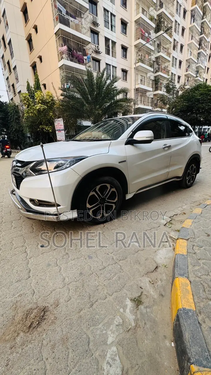 Honda Vezel 1.5 Hybrid 2WD 2014 Pearl