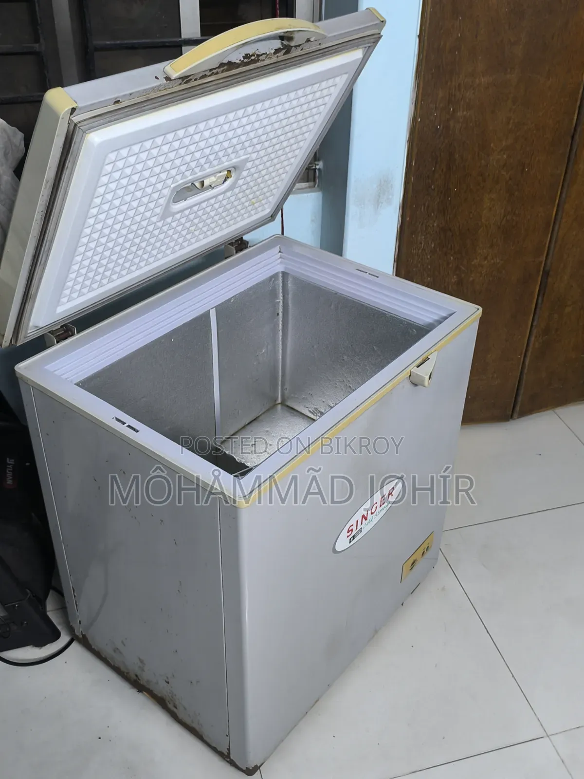 Singer BD-142-GL 138 Liter Chest Freezer