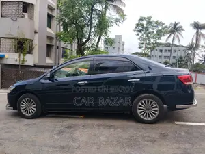 টয়োটা প্রিমিও ২০২০ ব্লু