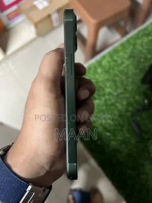 Apple iPhone 13 128 GB Green