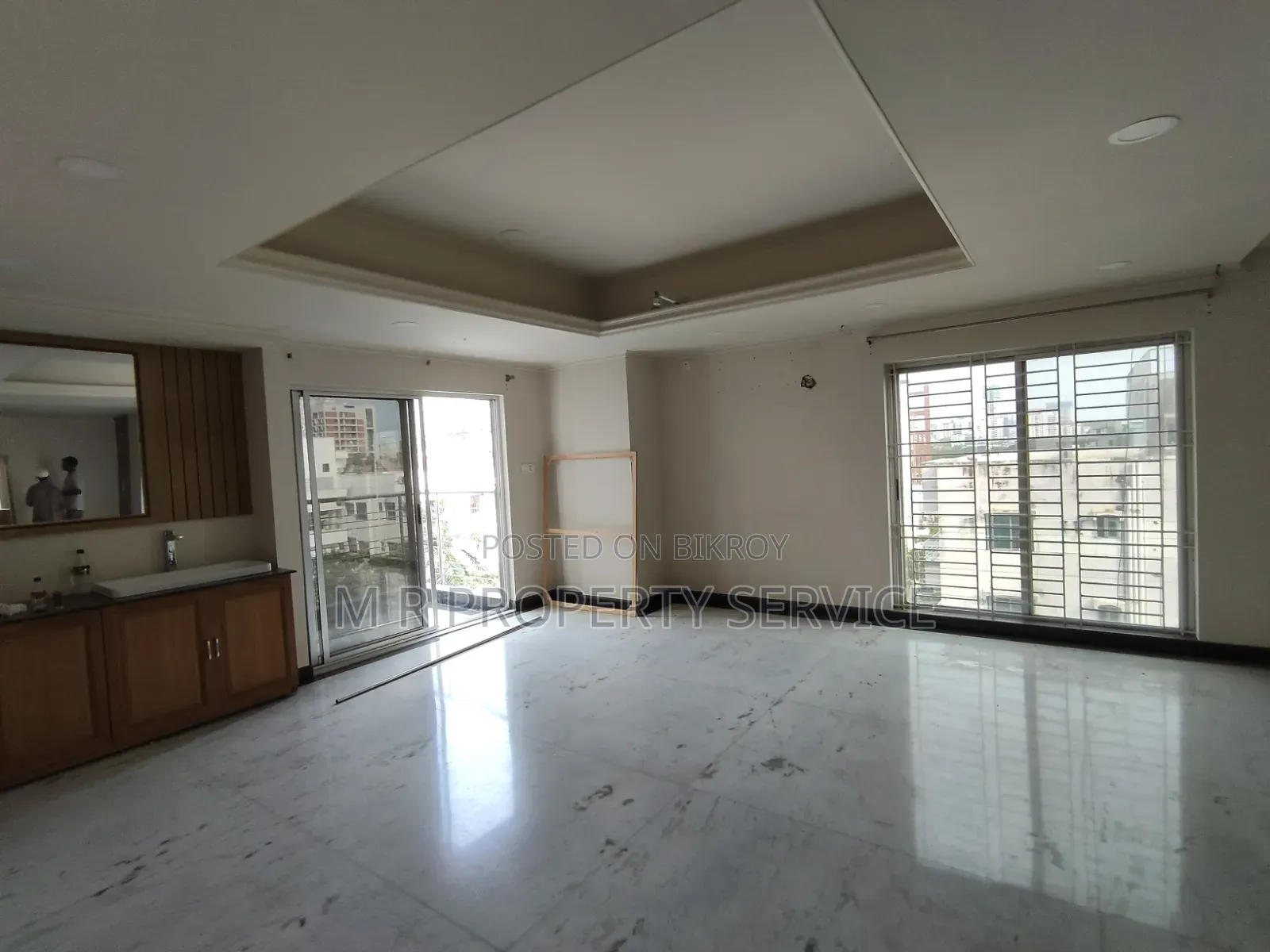Nice 2200 SFT Office Rent Gulshan-2