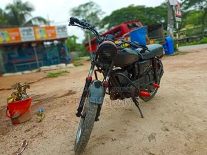 Yamaha 2010 Black