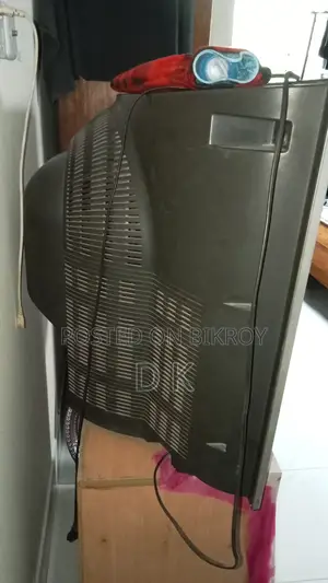 Lg Tv (Crt Monitor) 32''
