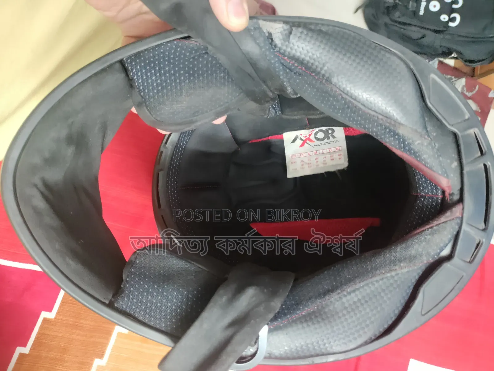 High-quality full safety helmet. M Size