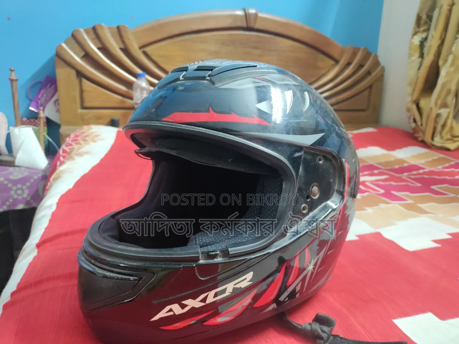High-quality full safety helmet. M Size