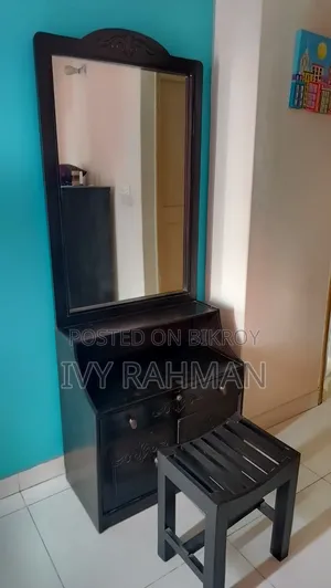 সেগুন কাঠের ড্রেসিং টেবিল