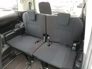 Toyota Noah 2021 Pearl