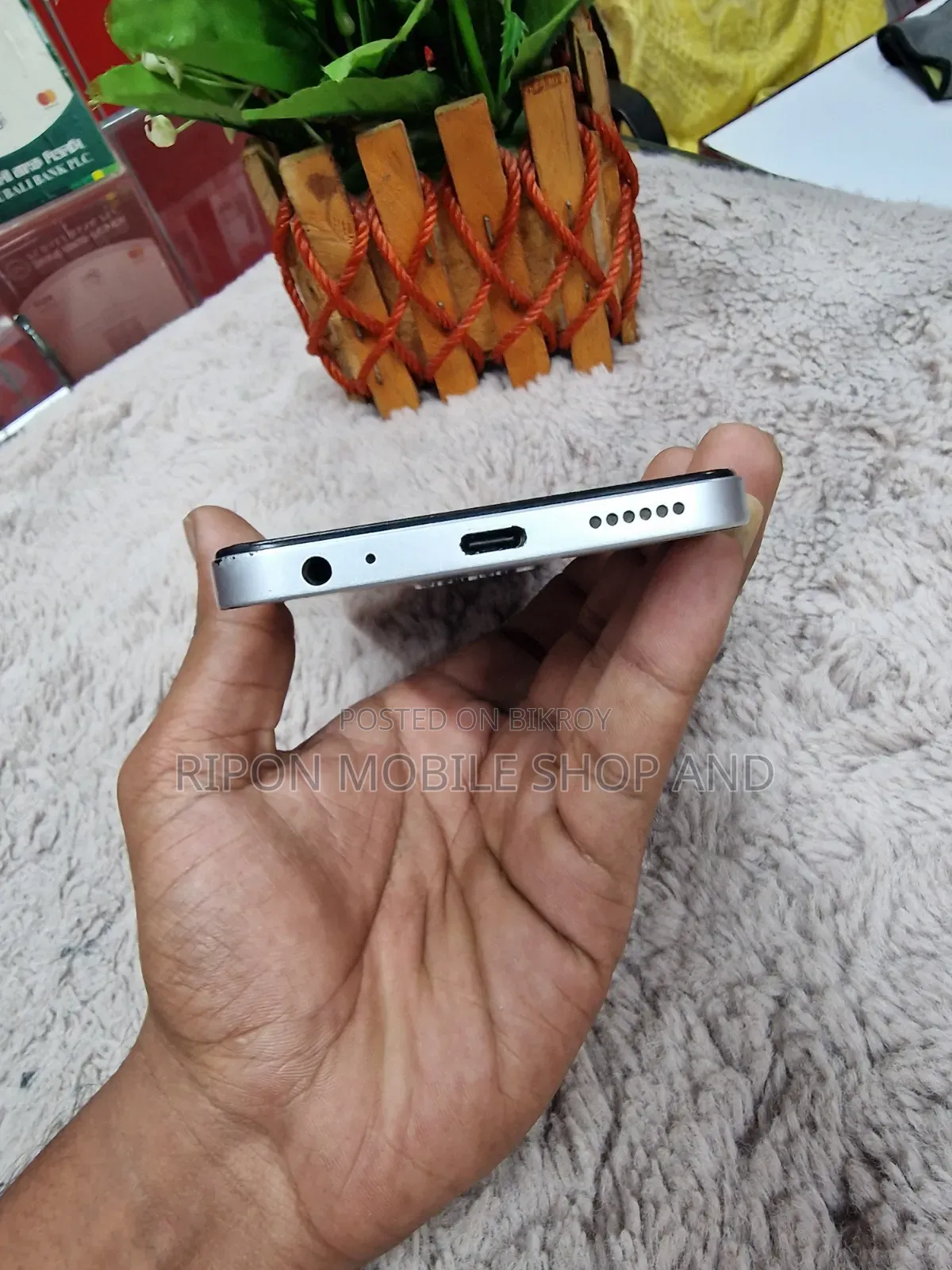 Tecno Spark Go 64 GB White