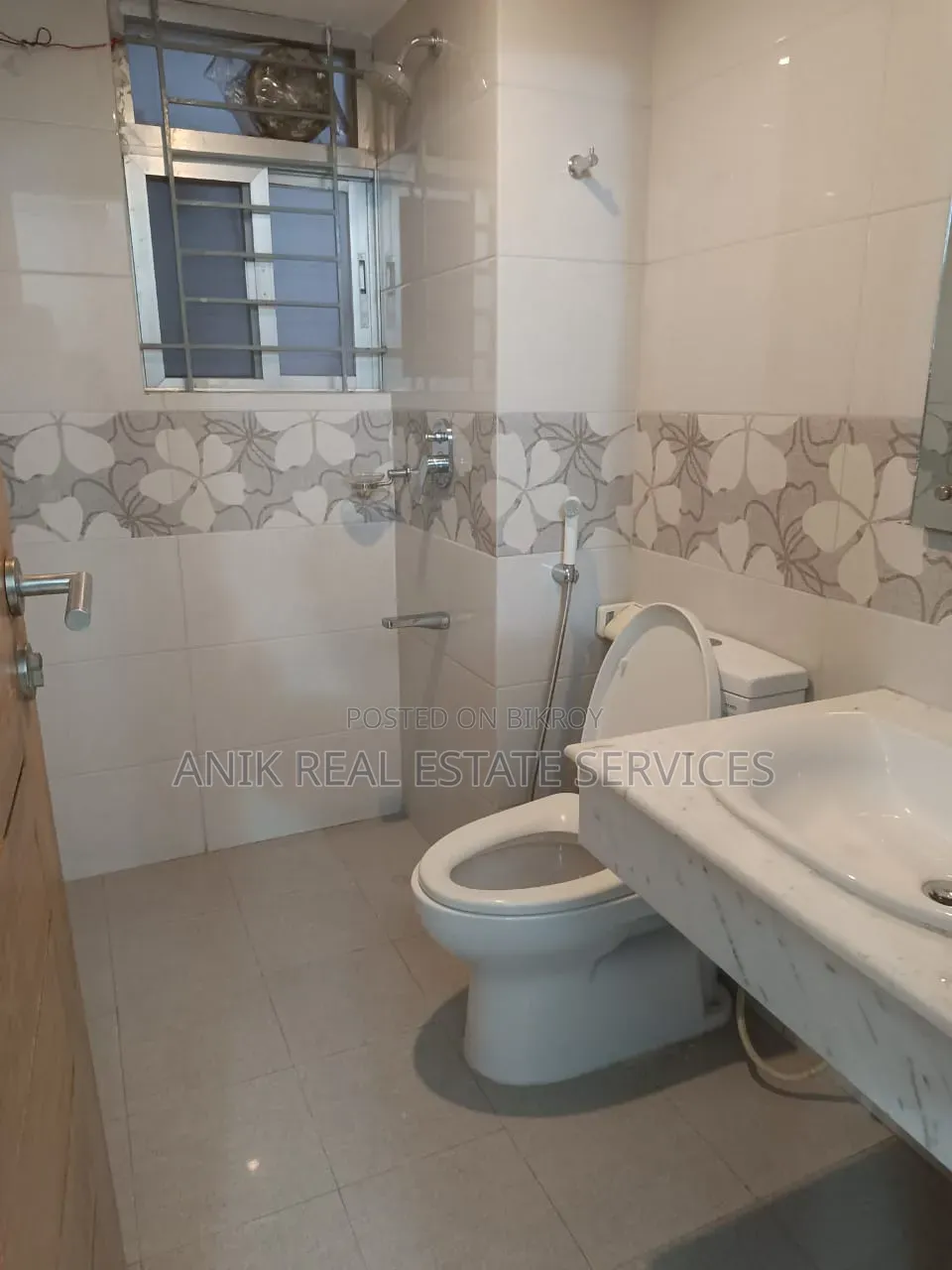 Furnished 2-bedroom Apartment in Anik Real Estate, Gulshan for Rent