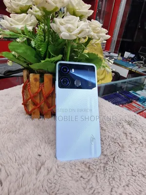 Itel P40 64 GB White