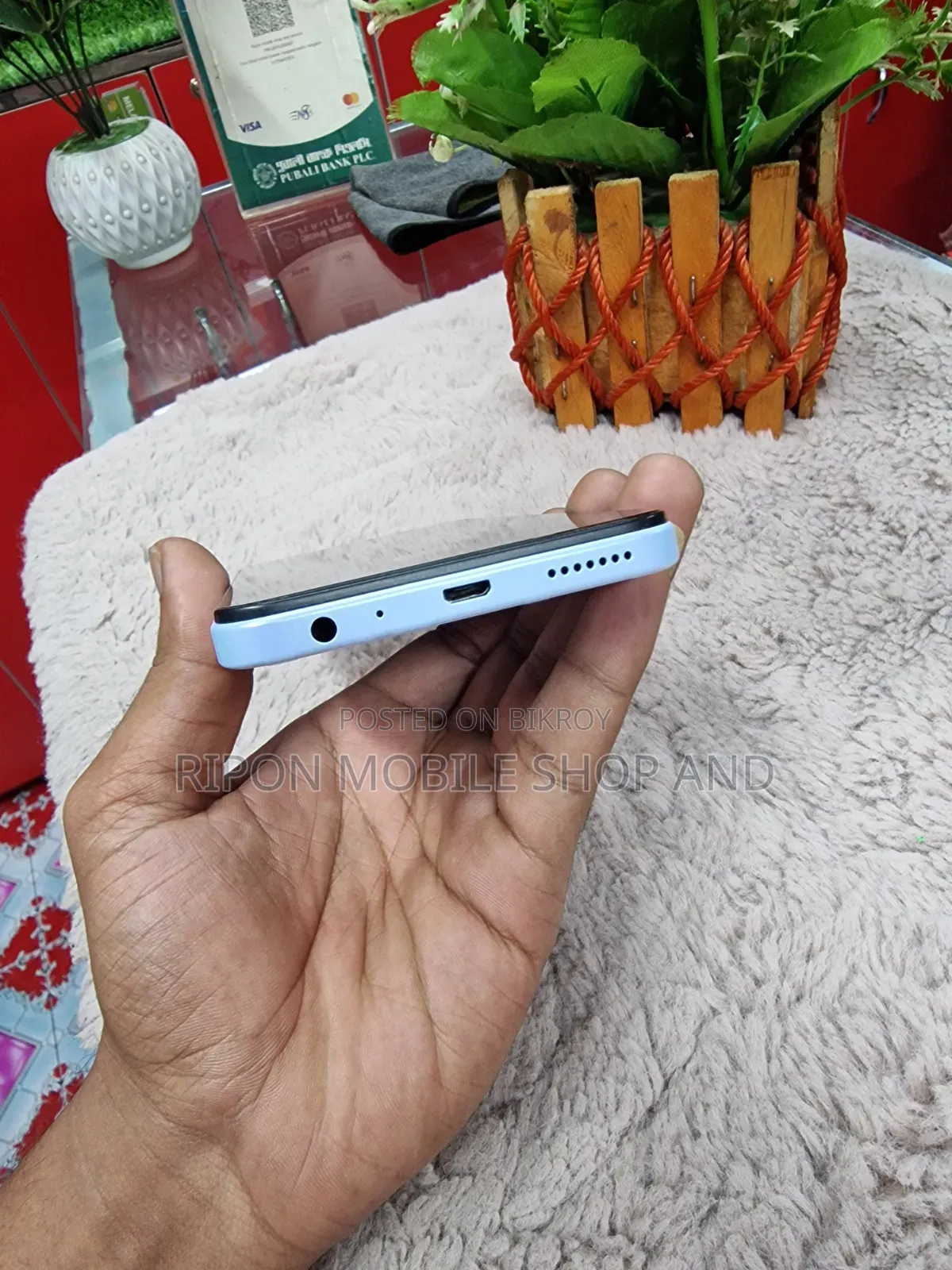 Itel P40 64 GB White