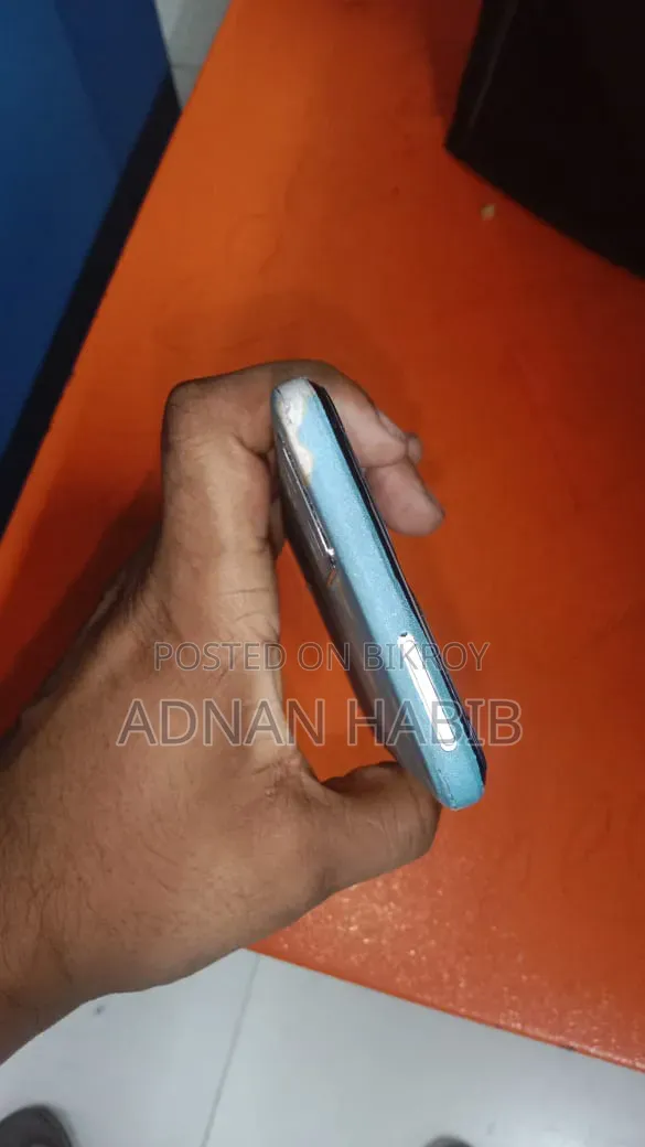Vivo Y21 64 GB Silver
