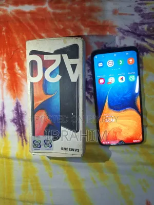Samsung Galaxy A20 32 GB Black