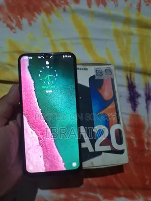 Samsung Galaxy A20 32 GB Black