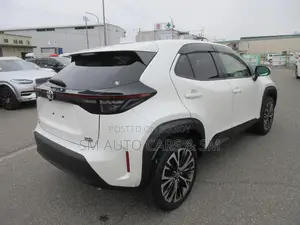 Toyota Yaris Cross 1.5 Hybrid FWD 2021 Pearl