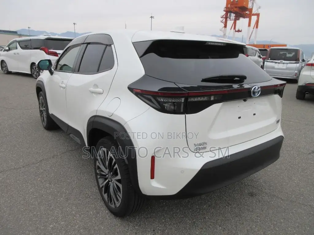 Toyota Yaris Cross 1.5 Hybrid FWD 2021 Pearl