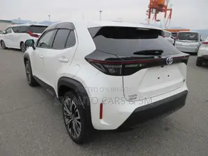 Toyota Yaris Cross 1.5 Hybrid FWD 2021 Pearl