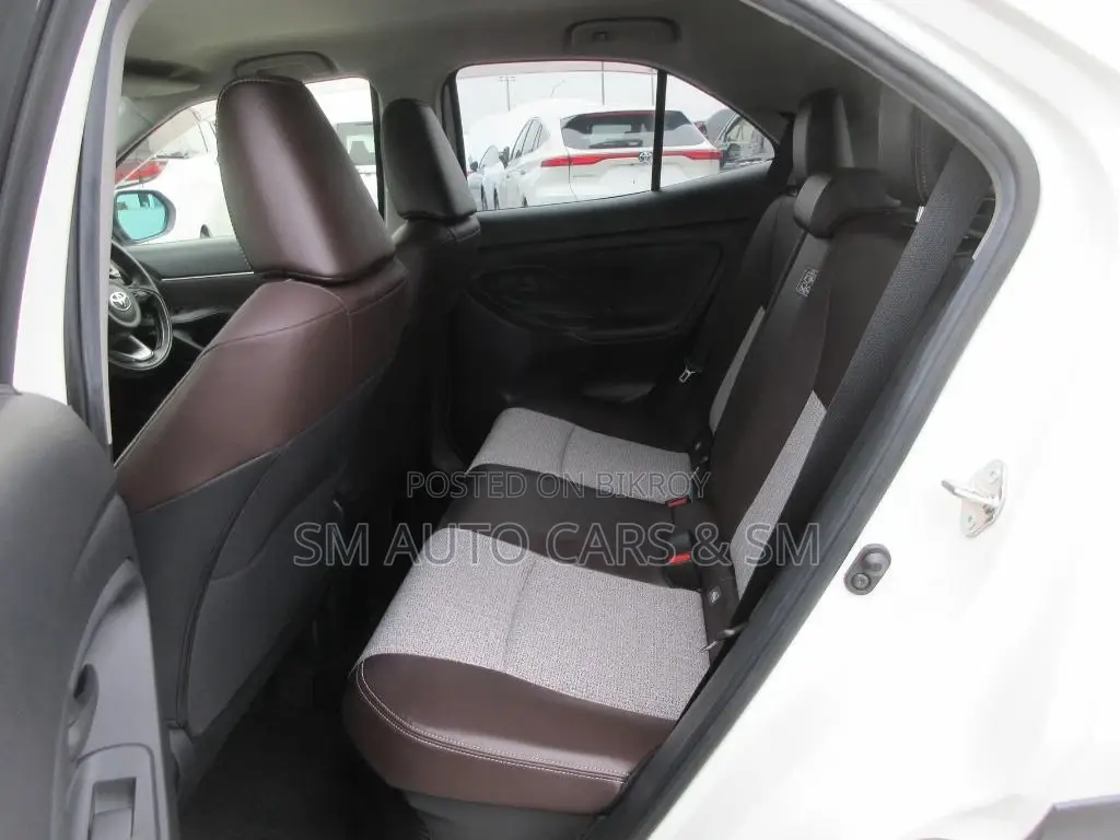 Toyota Yaris Cross 1.5 Hybrid FWD 2021 Pearl