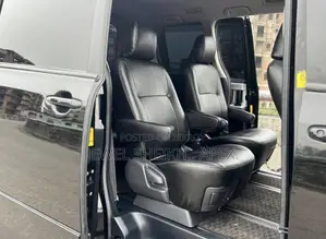 Toyota Noah Si 2011