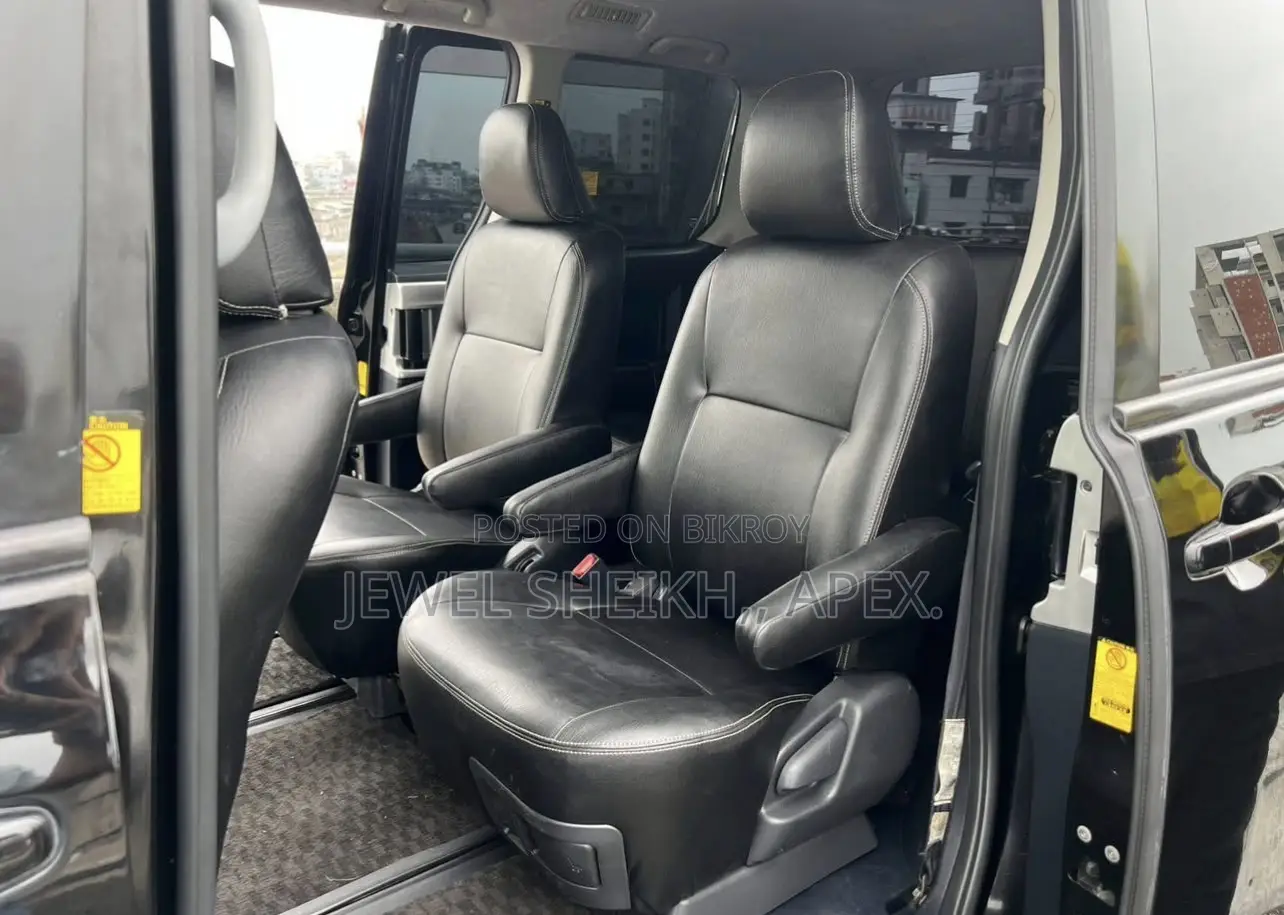 Toyota Noah Si 2011