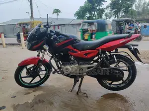 বাজাজ পালসার ১৫০ ২০১৬ রেড