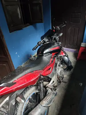 বাজাজ পালসার ১৫০ ২০১৬ রেড