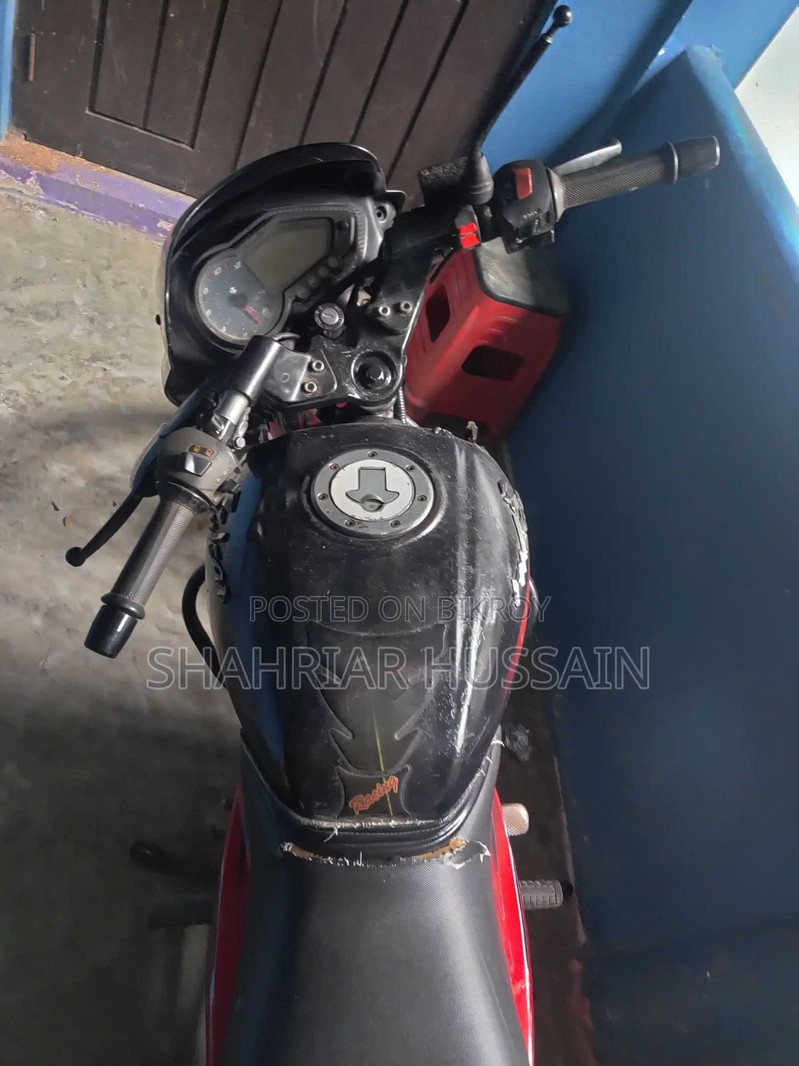 বাজাজ পালসার ১৫০ ২০১৬ রেড