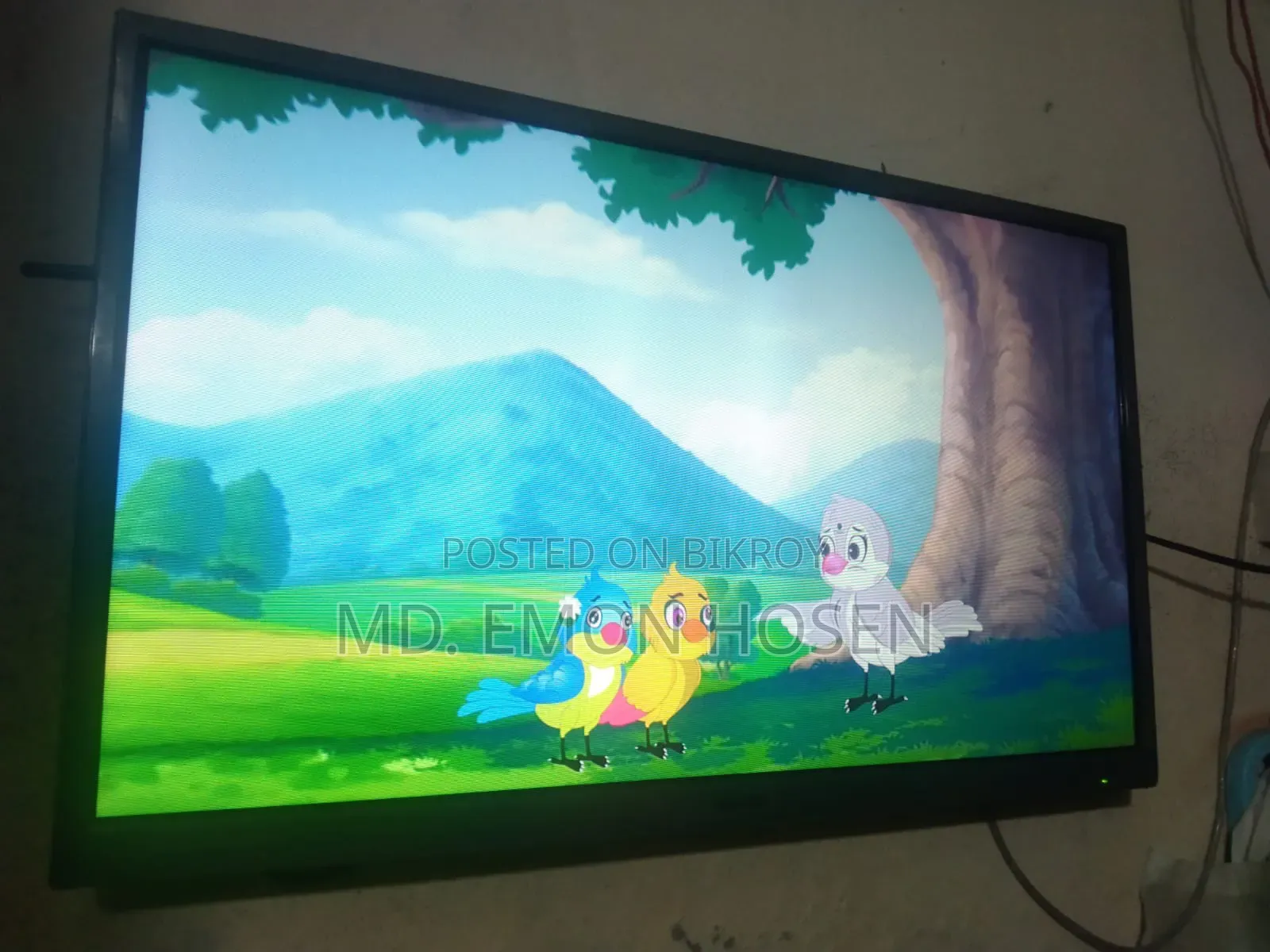 Walton Android 32-inch Smart TV for sale.