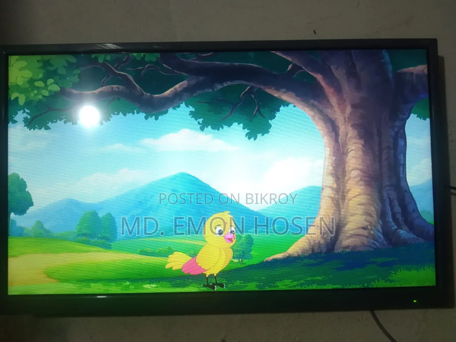 Walton Android 32-inch Smart TV for sale.