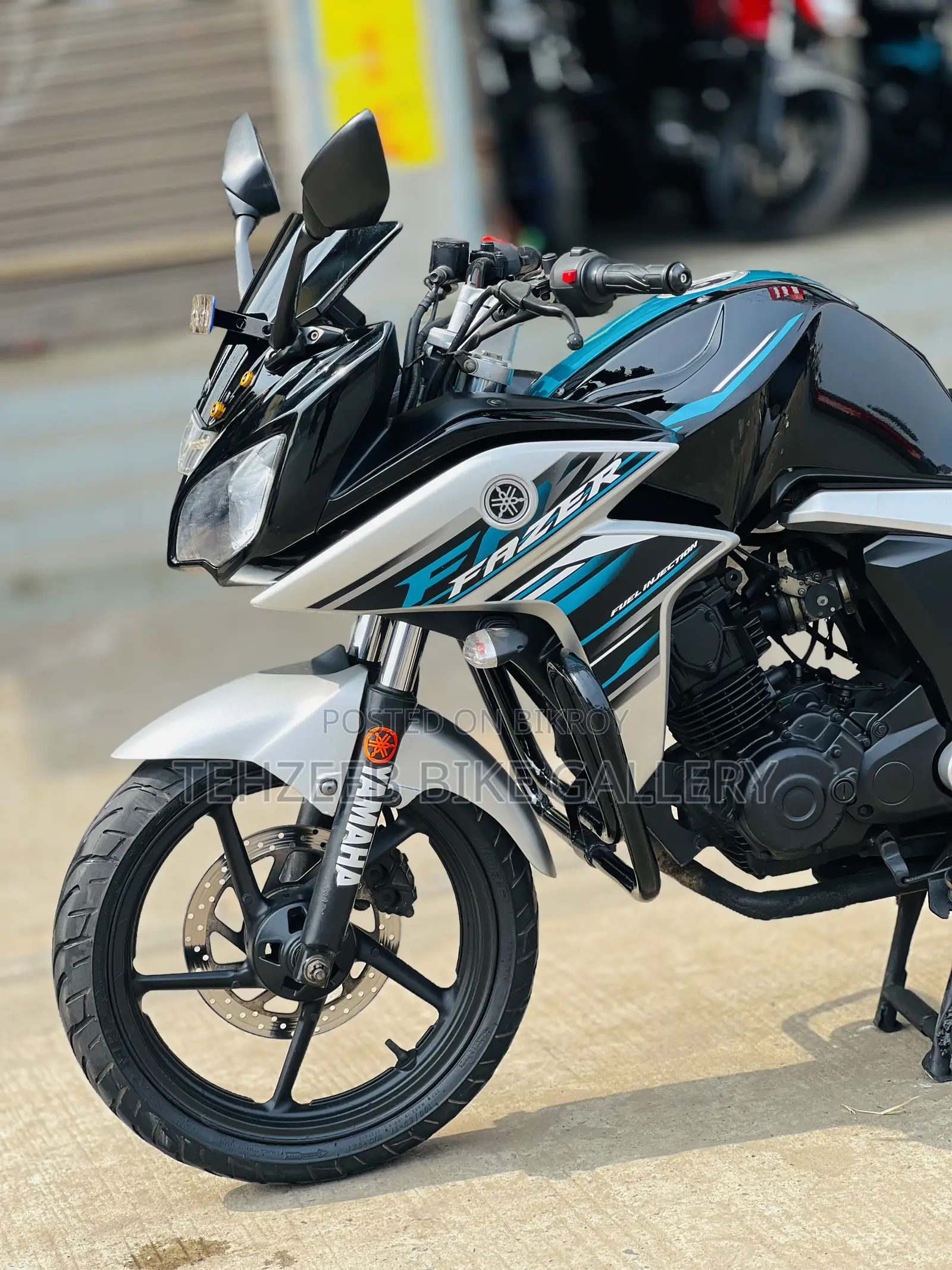 Yamaha 2018 Black