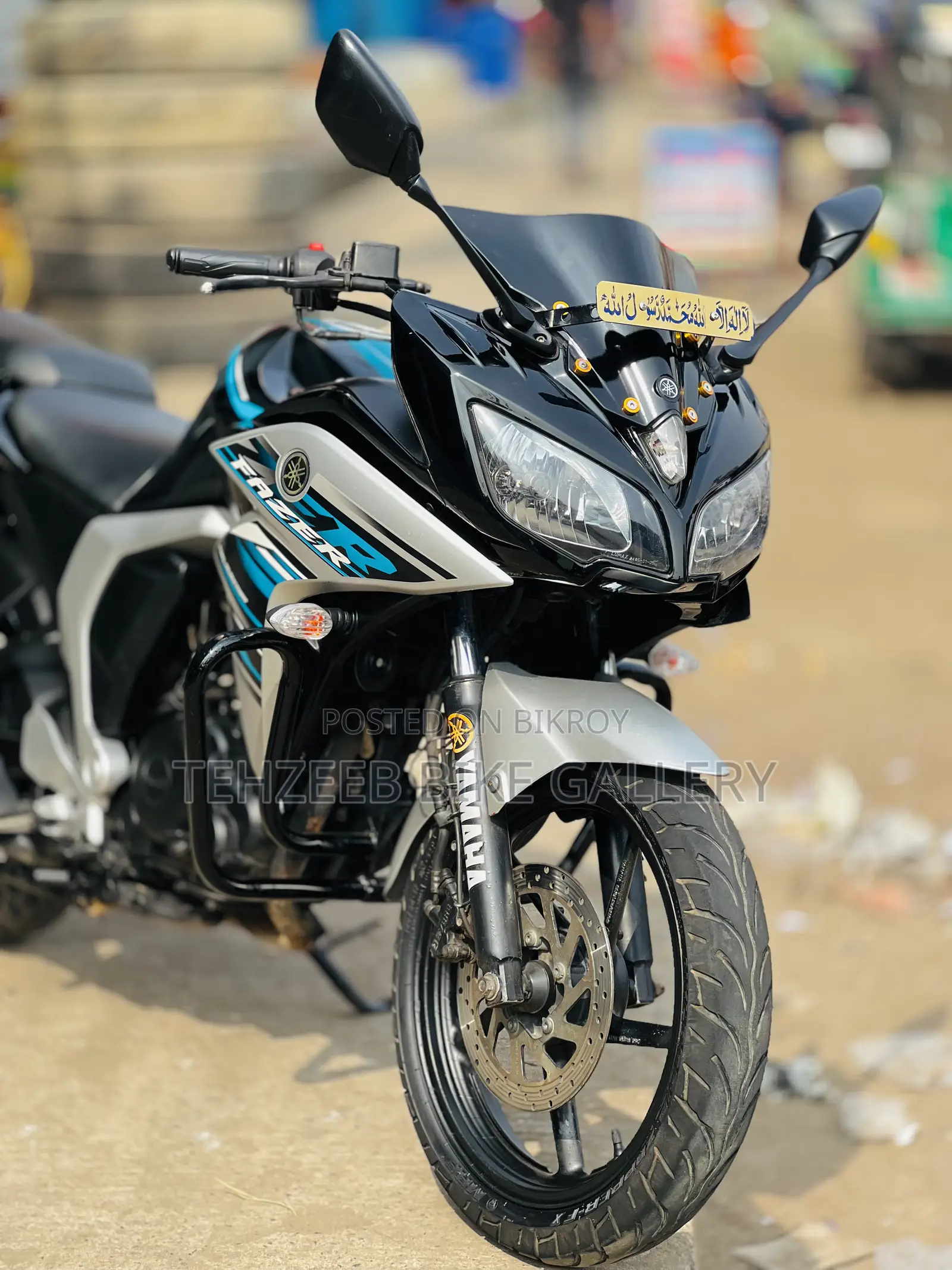 Yamaha 2018 Black