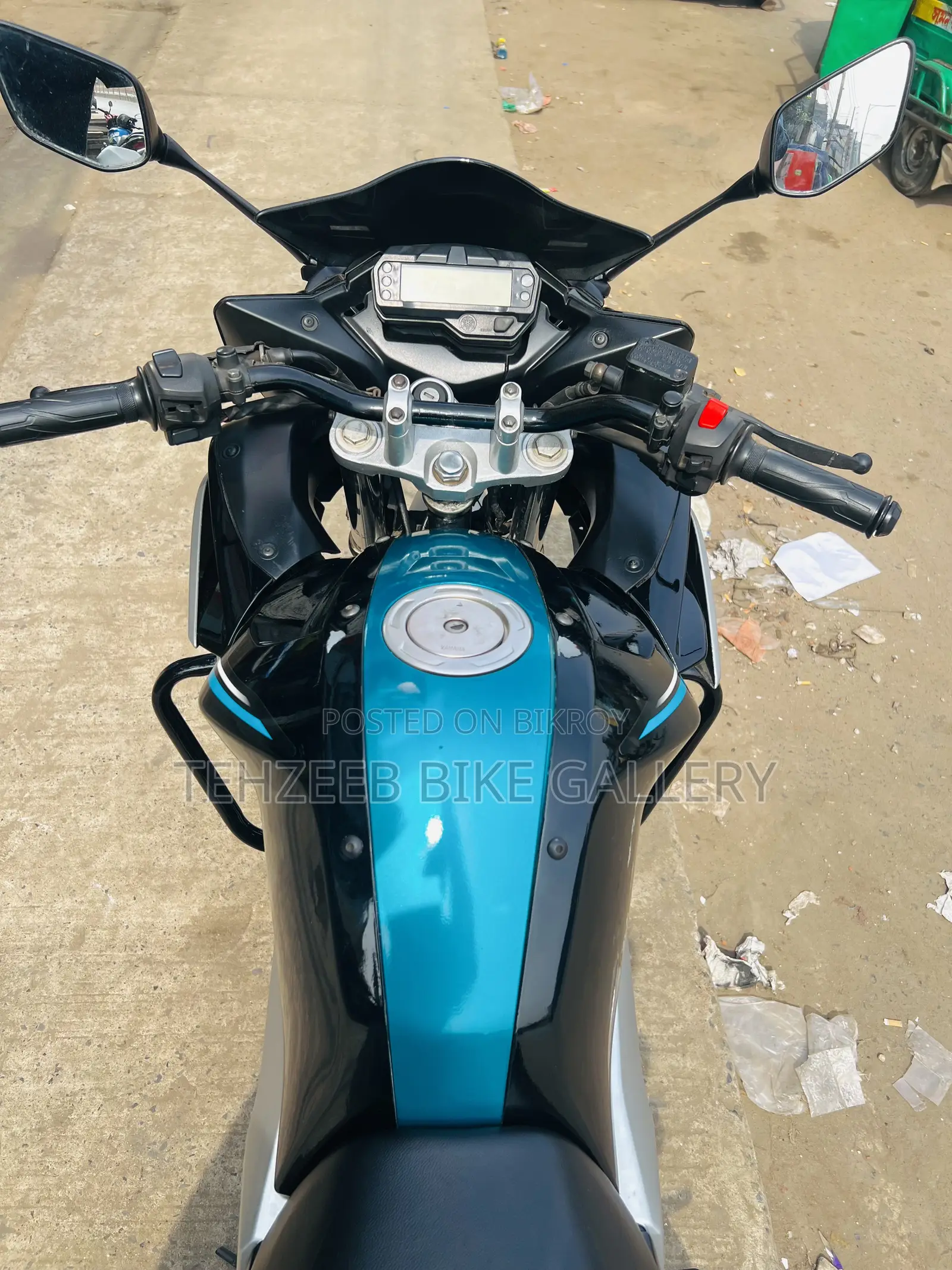 Yamaha 2018 Black
