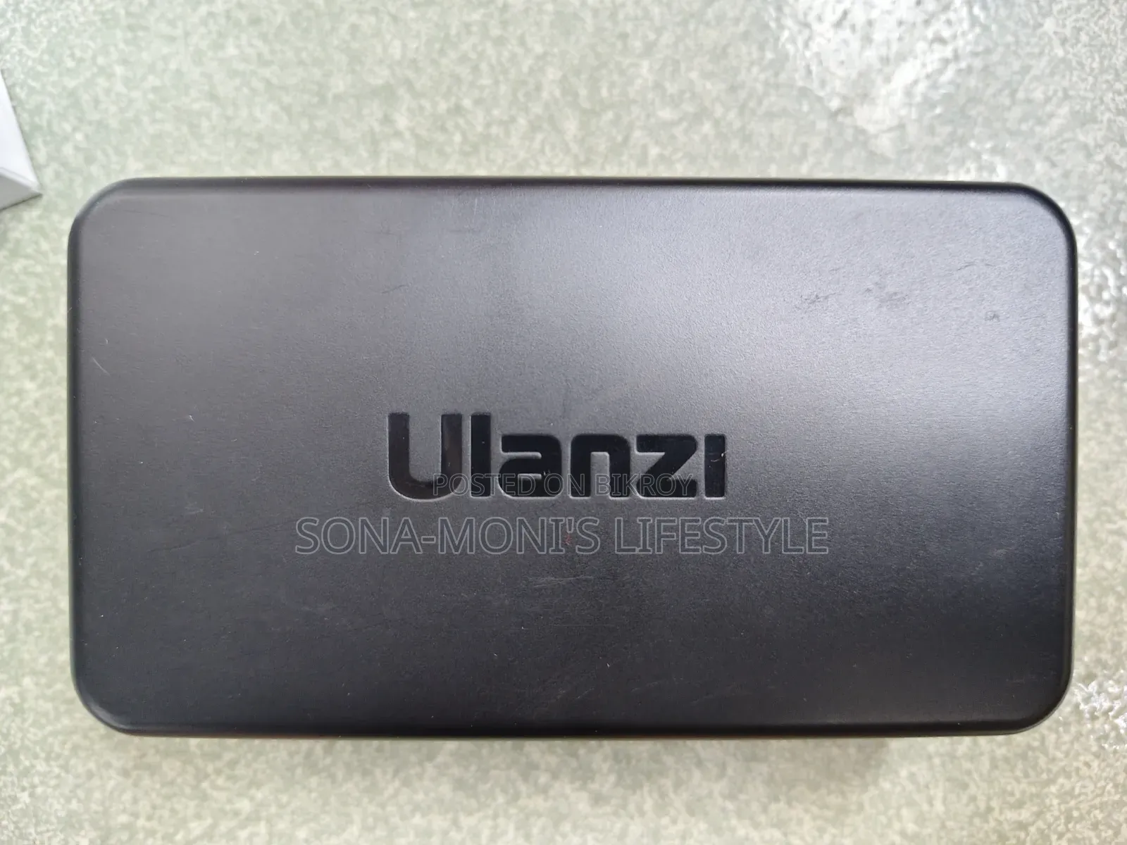 Wireless Lavalier Microphone A100