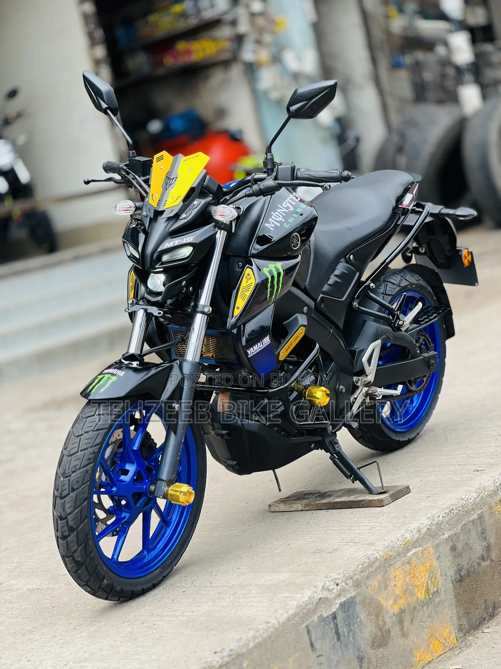 Yamaha 2020 Blue
