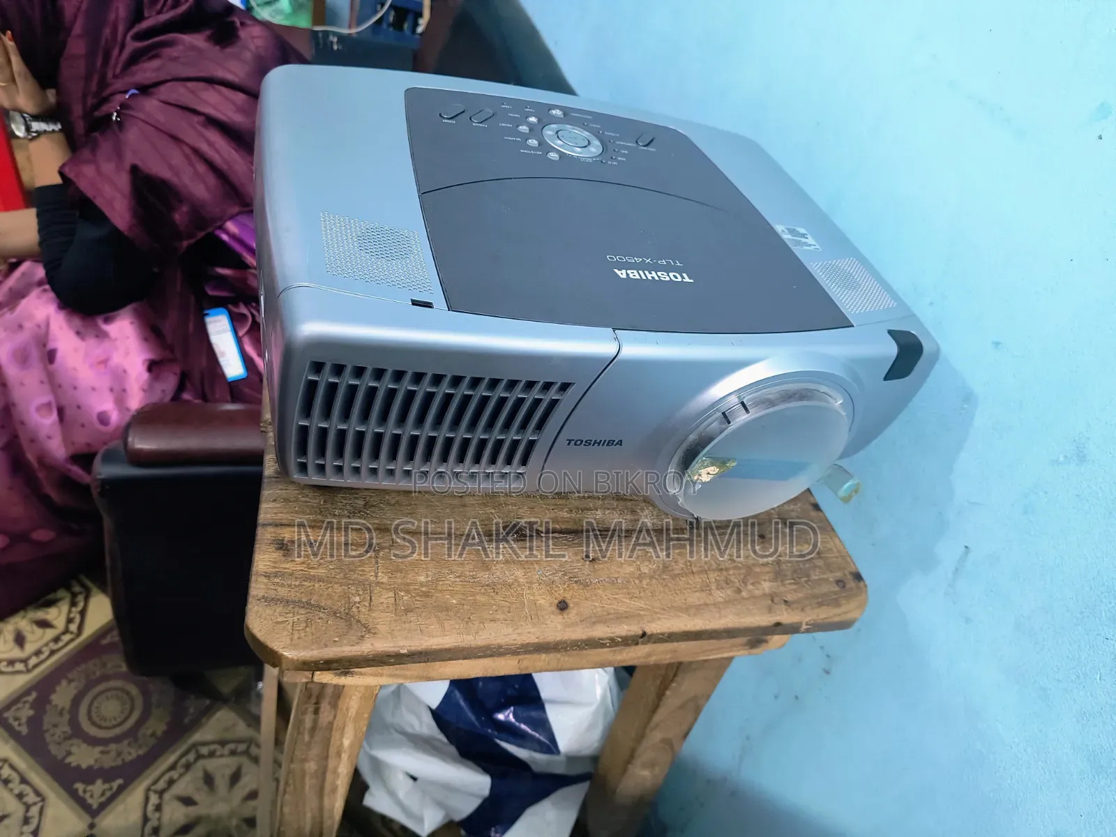 প্রজেক্টর তোশিবা