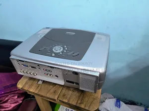 প্রজেক্টর তোশিবা