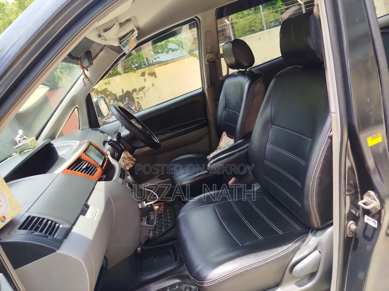 Toyota Noah 2004 Black